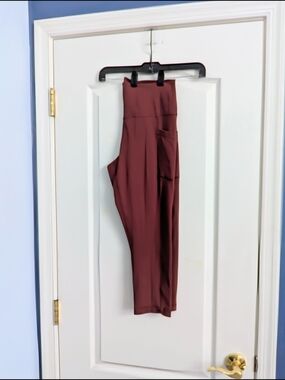 Skechers High-Waist Leggings in Deep Burgundy
